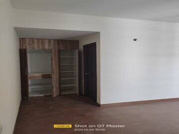Furnished Amenities in 3 BHK Apartment at Niralanagar – for Sale