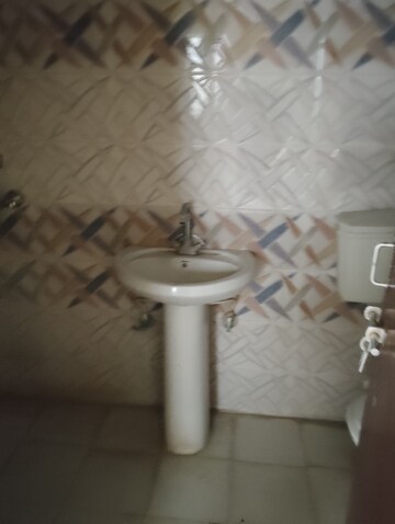 Bathroom in 3 BHK Apartment at Khurram Nagar – for Rent