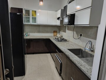 Kitchen in 2.5 BHK Apartment at Mahanagar – for Rent