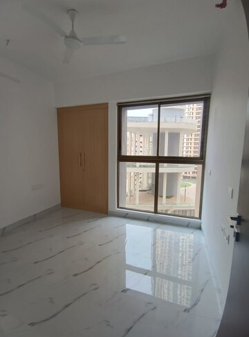 2 BHK Apartment For Rent in Raymond Aashiyana, Vartak Nagar