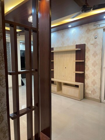 Room in 3 BHK Apartment at Ramprastha City The Atrium, Sector 37d – for Rent