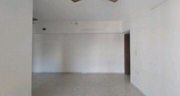 Room in 1 BHK Apartment at Lodha Amara, Kolshet Road – for Rent