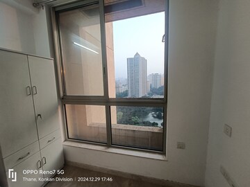Room in Studio Apartment at Hiranandani Solitaire Studio Apartment, Ghodbunder Road – for Rent