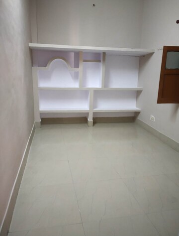 Room in 1.5 BHK Independent House at Vikas Nagar – for Rent