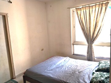 Bedroom in 2 BHK Apartment at Joshi Automatic CHS, Panch Pakhadi – for Rent