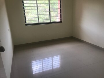 Room in 2 BHK Apartment at The Construction Westend Village Phase III, Kothrud – for Rent