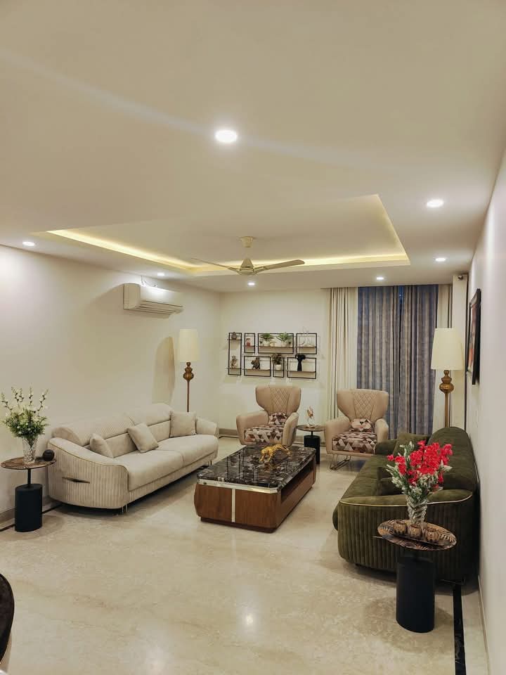 2 BHK + Extra Room Apartment For Sale in M3M Skywalk