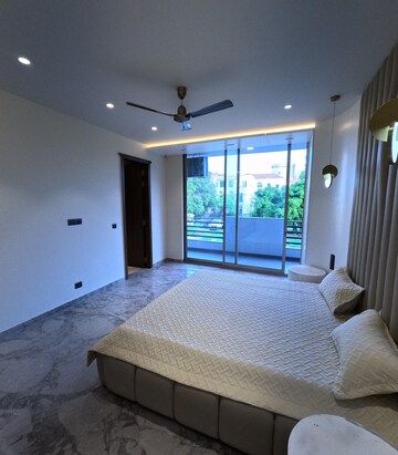 Bedroom in 4 BHK Builder Floor at Sushant Lok 2, Sector 57 – for Sale