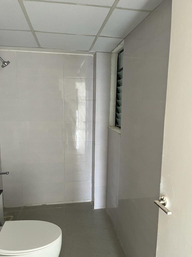 Bathroom, jagatpur 3 Bedroom 1960 Sq.Ft. Apartment In Jagatpur Ahmedabad 8016679