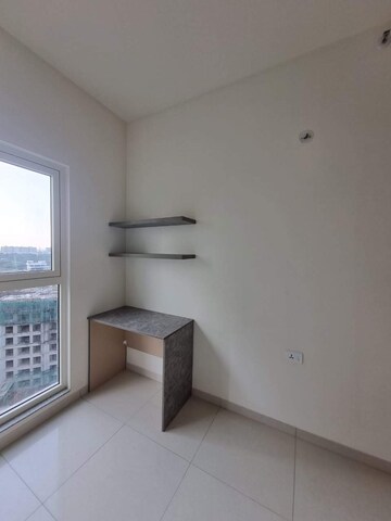 Room in 2 BHK Apartment at Sobha Dream Gardens, Thanisandra Main Road – for Rent