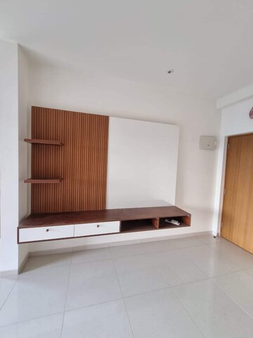 Room in 2 BHK Apartment at Sobha Dream Gardens, Thanisandra Main Road – for Rent