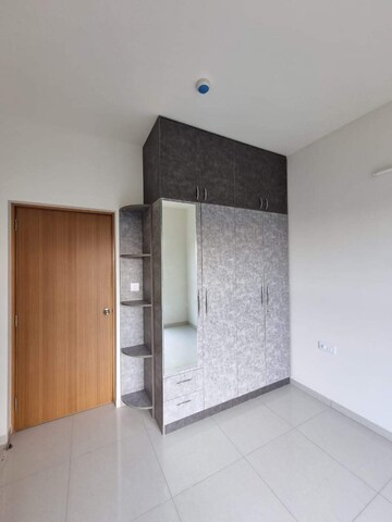 Room in 2 BHK Apartment at Sobha Dream Gardens, Thanisandra Main Road – for Rent