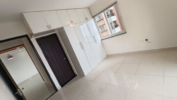 Room in 3 BHK Apartment at Pashmina Waterfront, Old Madras Road – for Rent