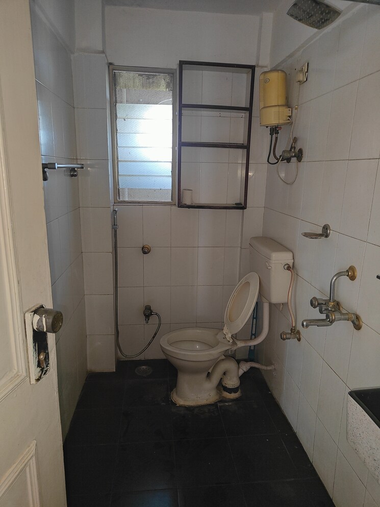 Bathroom, kricon-dhara-complex 1 Bedroom 627 Sq.Ft. Apartment In Seawoods Sector 44a Navi Mumbai 8016703