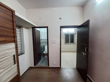 Room in 1 BHK Apartment at Kondapur – for Rent