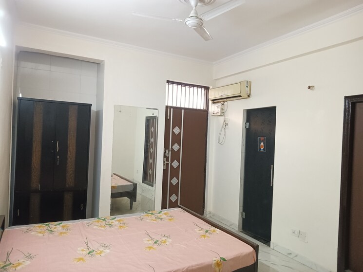 Bedroom, ardee-city 4 Bedroom 300 Sq.Ft. Builder Floor In Sector 52 Gurgaon 8016831