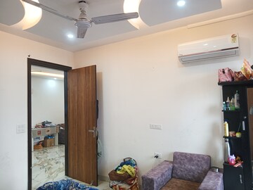 Living Room in 4 BHK Builder Floor at Ardee City, Sector 52 – for Rent