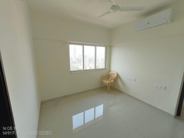 Room in 1 BHK Apartment at Omkar Signet, Malad East – for Rent