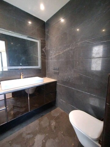 Bathroom in 3.5 BHK Builder Floor at Dlf Phase I – for Sale