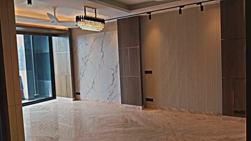 Balcony in 3.5 BHK Builder Floor at Dlf Phase I – for Sale
