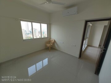 Room in 2 BHK Apartment at Omkar Signet, Malad East – for Rent