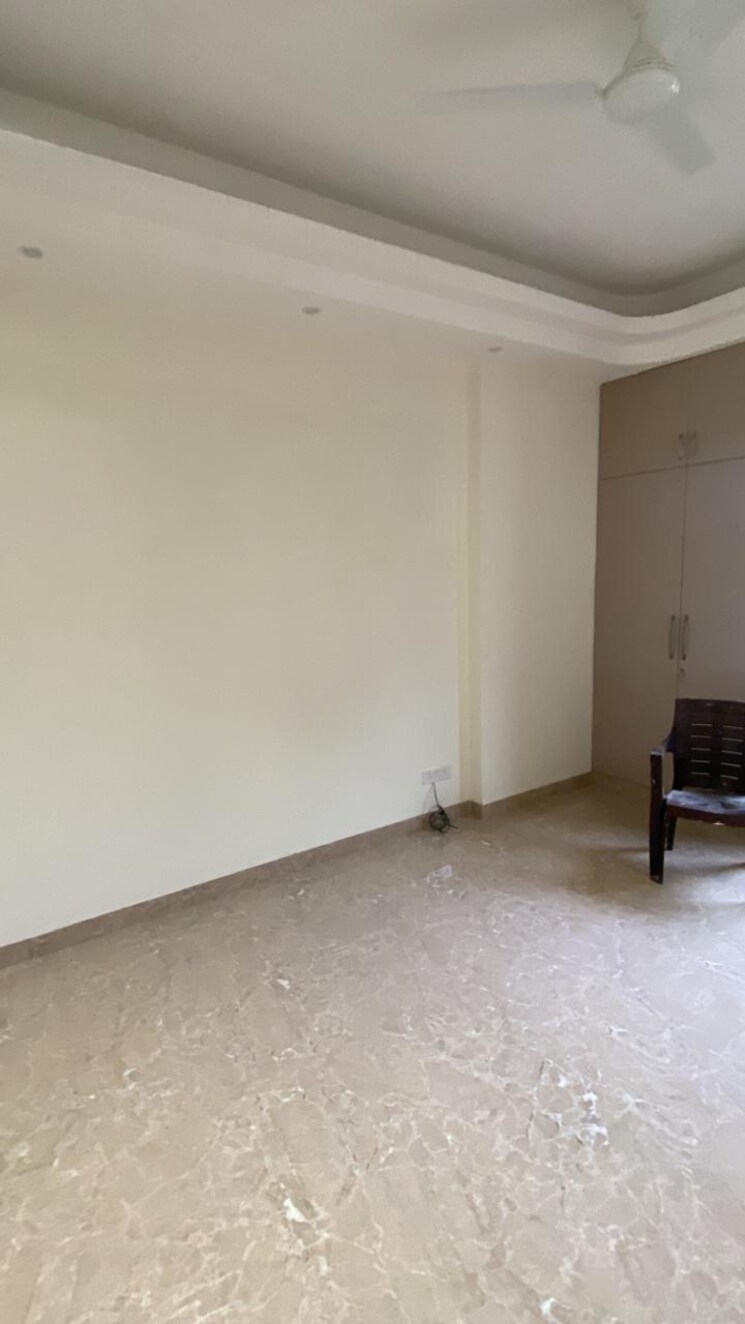 Room, sector 21d 3 Bedroom 1250 Sq.Ft. Apartment In Sector 21d Faridabad 8017068