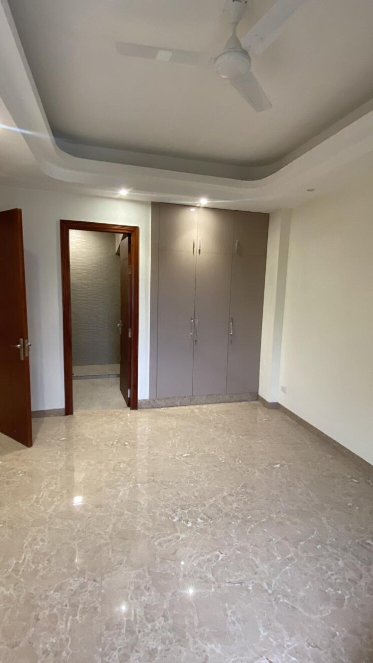 Room, sector 21d 3 Bedroom 1250 Sq.Ft. Apartment In Sector 21d Faridabad 8017068