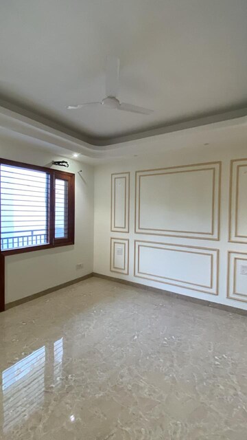 Master Bedroom in 3 BHK Apartment at Sector 21d – for Sale