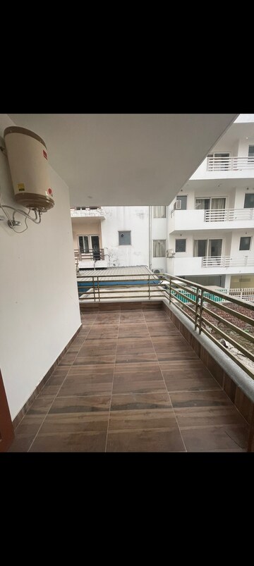 Balcony in 3 BHK Builder Floor at Ardee City, Sector 52 – for Rent