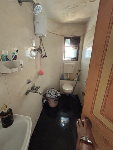 Bathroom in 4 BHK Apartment at Sai Vihar CHS Belapur, Cbd Belapur Sector 15 – for Rent