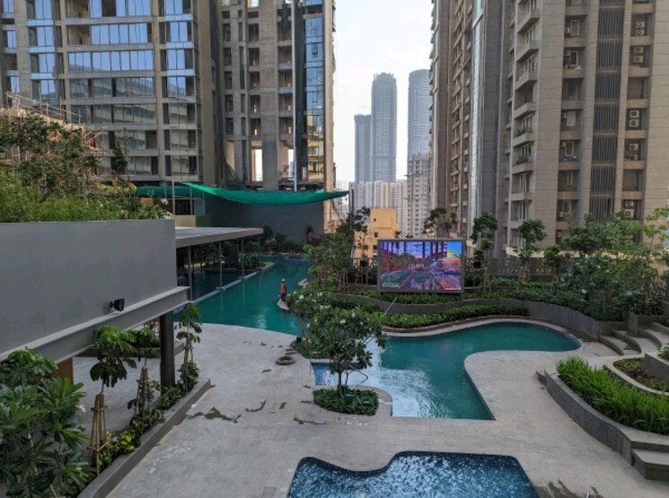 Swimming Pool, rustomjee-crown 4 Bedroom 2079 Sq.Ft. Apartment In Prabhadevi Mumbai 8016984