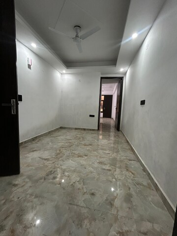 Room in 2 BHK Builder Floor at Saket – for Rent