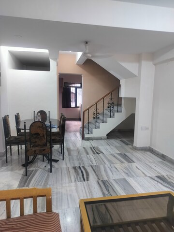 Bedroom in 2 BHK Apartment at Garden Avenue, Sector 21 – for Rent