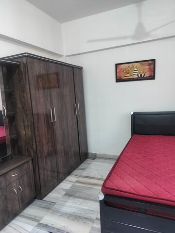Bedroom in 2 BHK Apartment at Garden Avenue, Sector 21 – for Rent