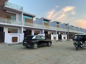  Plot – Nearby View at Wazirganj - for Sale