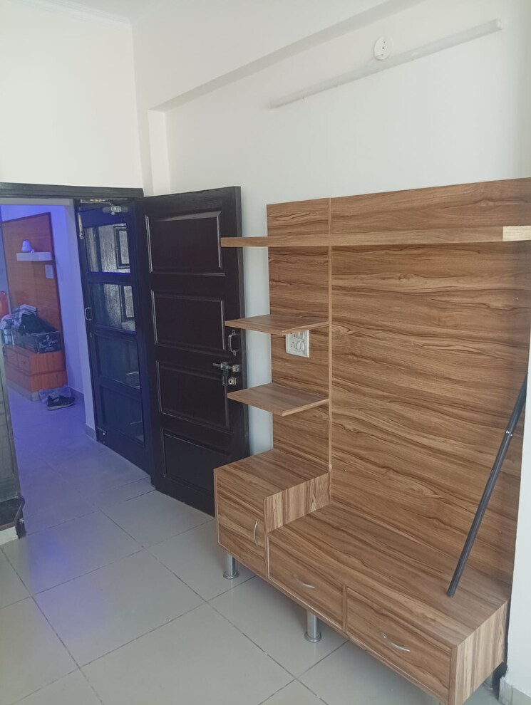 Room, guru-nanak-enclave 3 Bedroom 1800 Sq.Ft. Builder Floor In Dhakoli Village Zirakpur 8017140