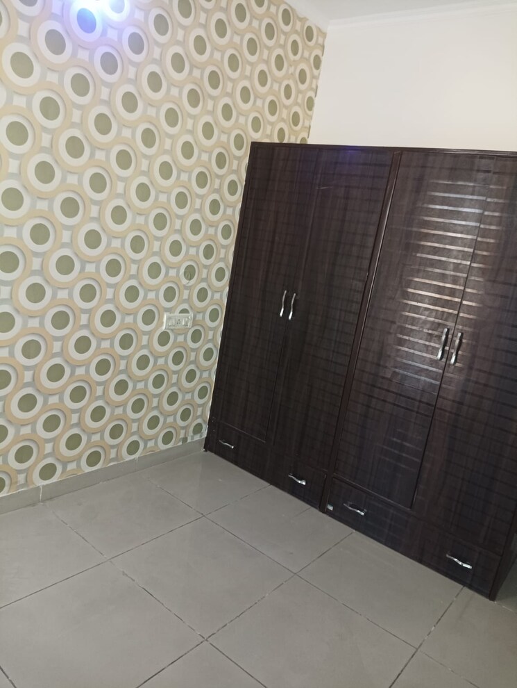 Bathroom, guru-nanak-enclave 3 Bedroom 1800 Sq.Ft. Builder Floor In Dhakoli Village Zirakpur 8017140