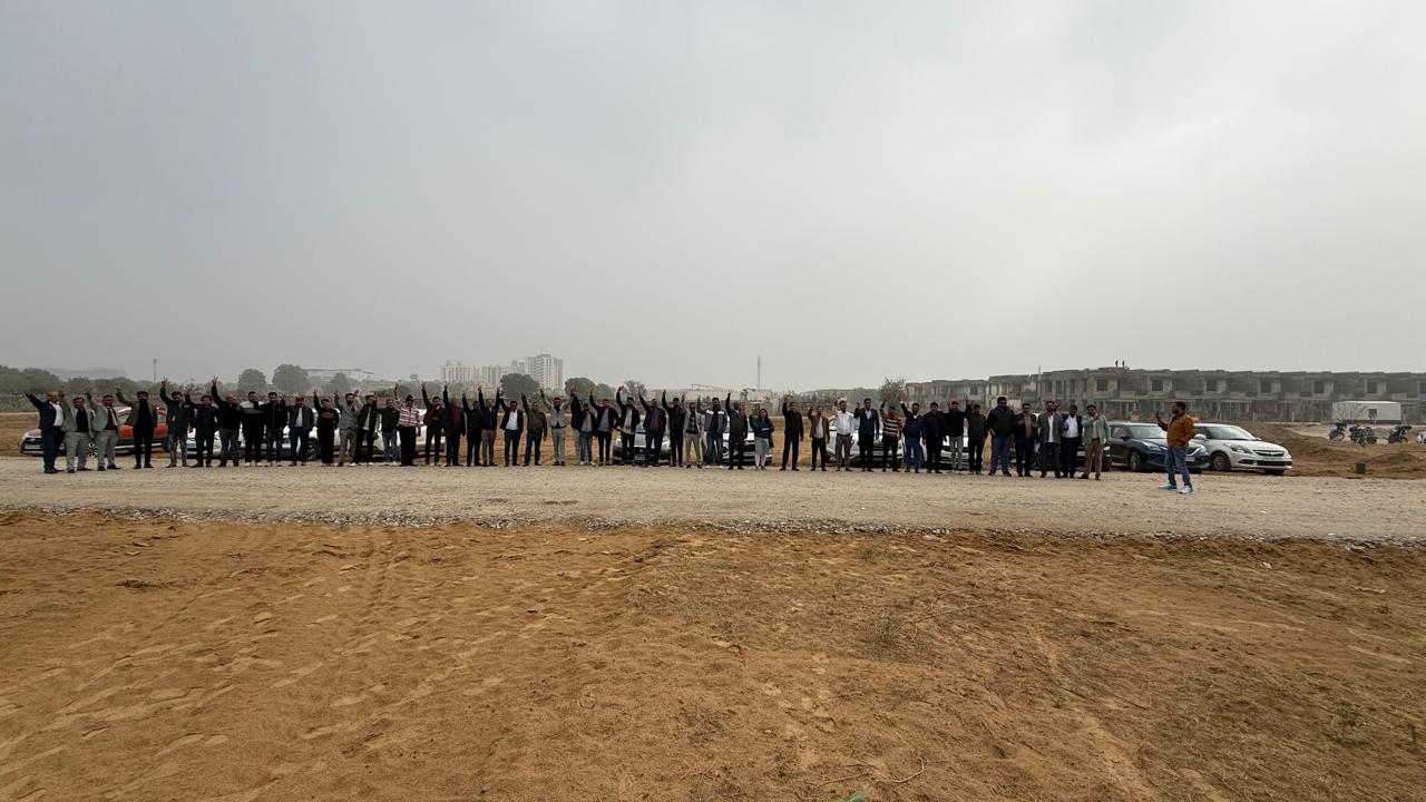 Plot For Sale in Unique City Extension 