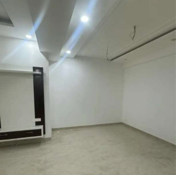 Room in 3 BHK Apartment at CRD Golden Castle, High Ground – for Sale
