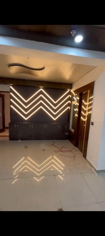 Furnished Amenities in 4 BHK Apartment at Windsor Paradise 2, Raj Nagar Extension – for Sale