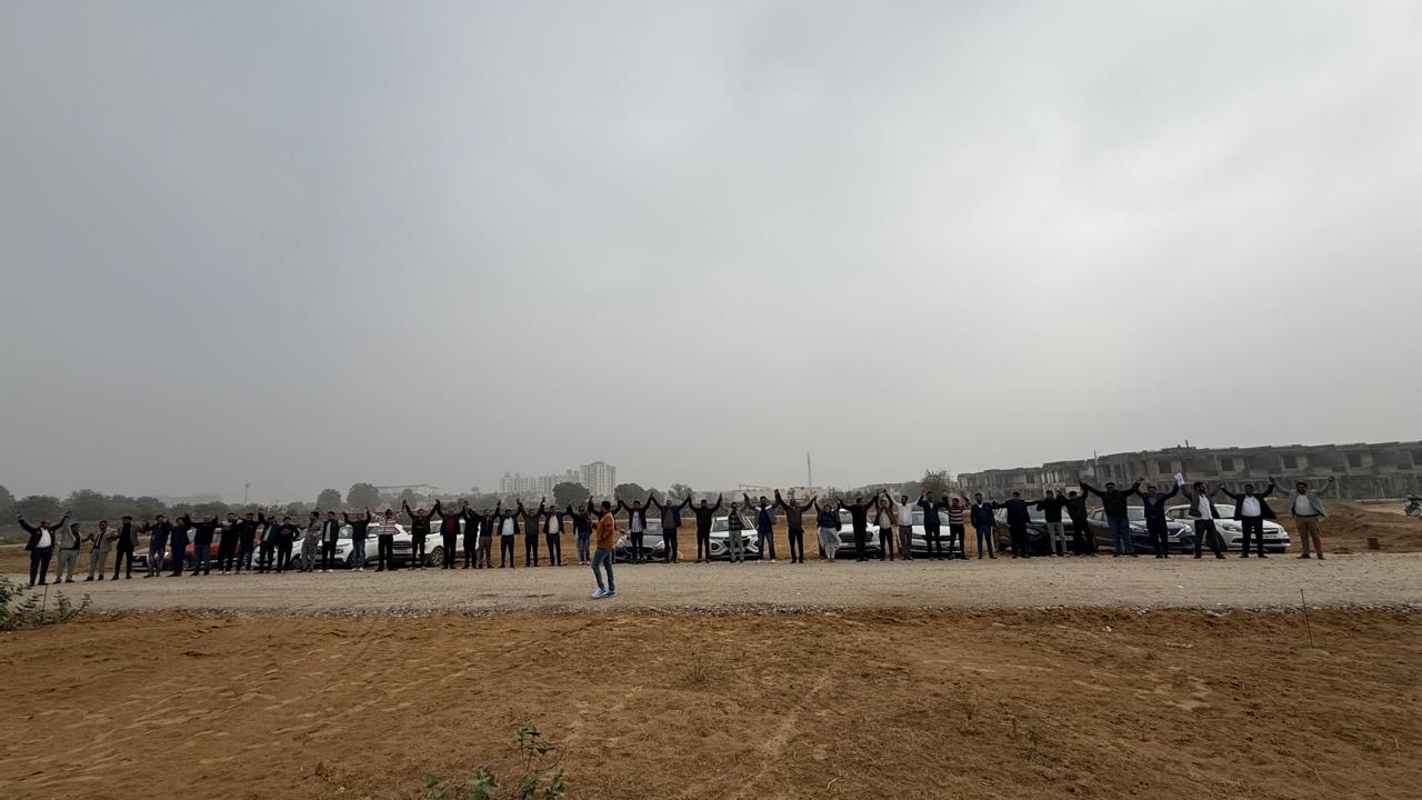 Plot For Sale in Unique City Extension 