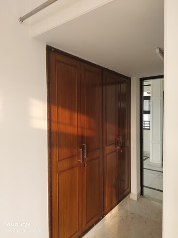 Room in 4 BHK Apartment at AWHO Devinder Vihar, Sector 56 – for Sale