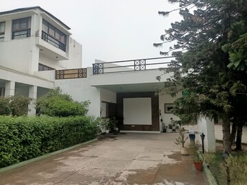 6+ BHK Villa – Exterior View View at Palm Residency Chhatarpur, Chattarpur - for Rent