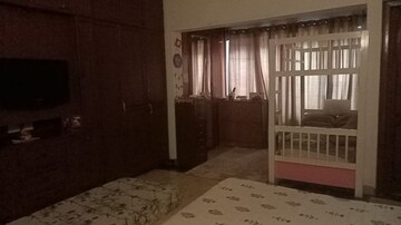 Bedroom in 6+ BHK Villa at Palm Residency Chhatarpur, Chattarpur – for Rent