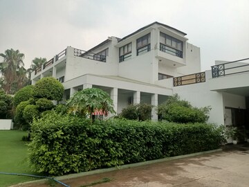 6+ BHK Villa – Exterior View View at Palm Residency Chhatarpur, Chattarpur - for Rent