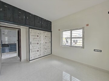 Room in 2 BHK Builder Floor at Hsr Layout – for Rent