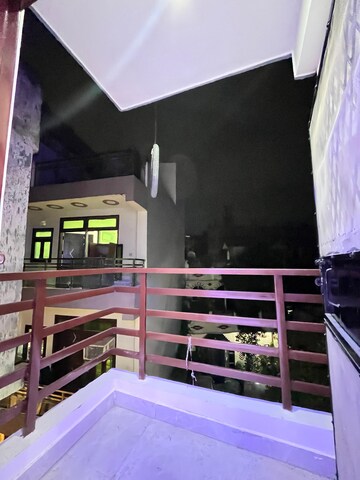 Master Bedroom in 1 BHK Builder Floor at Saket – for Rent