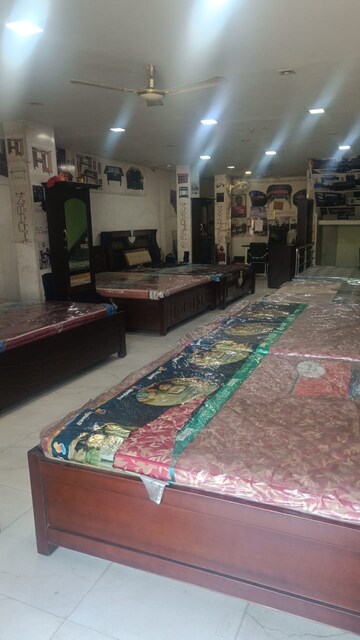 Bedroom in  Showroom at Birsa Nagar – for Rent