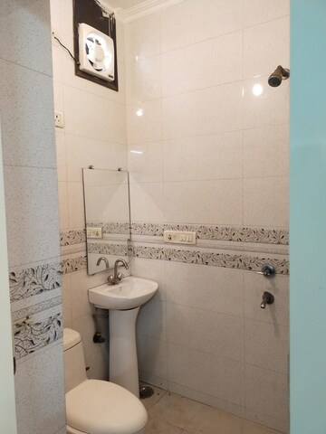 Master Bedroom in Studio Apartment at Sarita Vihar – for Rent