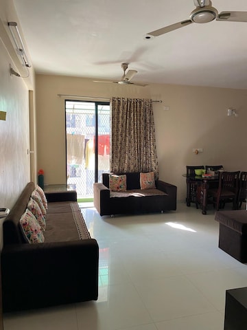 2 BHK Apartment For Resale in Satellite Ahmedabad  8011353